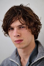 Paul Kircher biography, age and filmography
