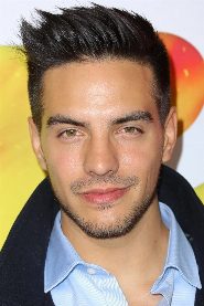 Vadhir Derbez