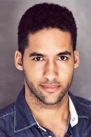 Robert Mitchell biography, age and filmography