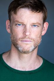 Brad Beyer biography, age and filmography