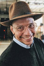 Ernesto Martinez biography, age and filmography