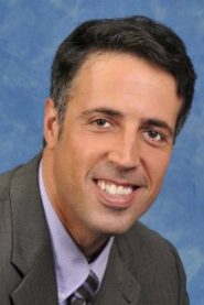 Steve DeRelian biography, age and filmography