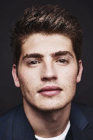Gregg Sulkin biography, age and filmography