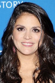 Cecily Strong