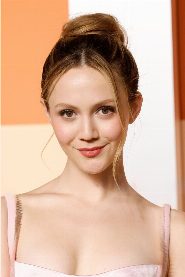 Iris Apatow