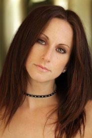 Amanda Barton biography, age and filmography