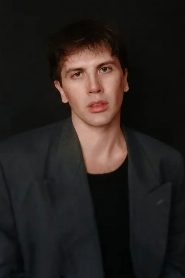 Adam Walkiewicz biography, age and filmography