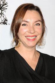 Stephanie Courtney