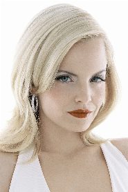 Mena Suvari biography, age and filmography