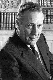 Frederick Forsyth biography, age and filmography