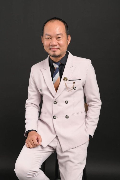 Long Đẹp Trai portrait