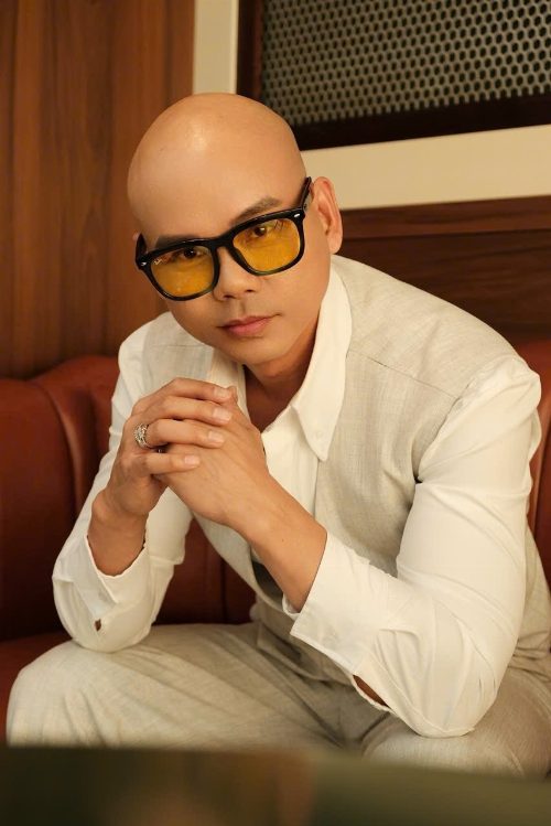 Phan Đinh Tùng portrait