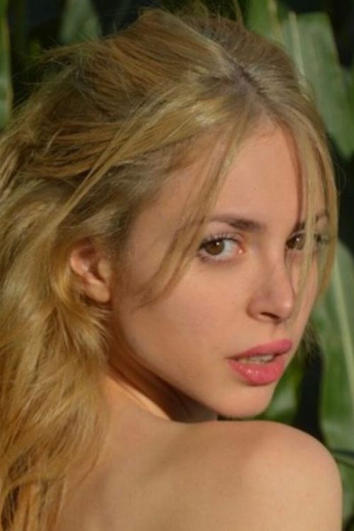 Ava Azadeh portrait